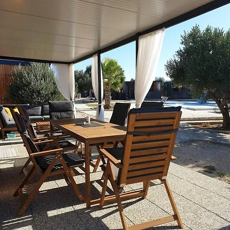 Mobile Emi Vakantiehuis Pirovac